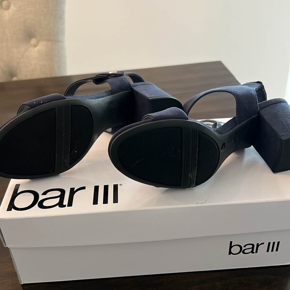 NIB - Bar III Navy Blue Sandal with Silver Accent- S6 - Picture 4 of 6